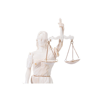 Статуэтка Фемида