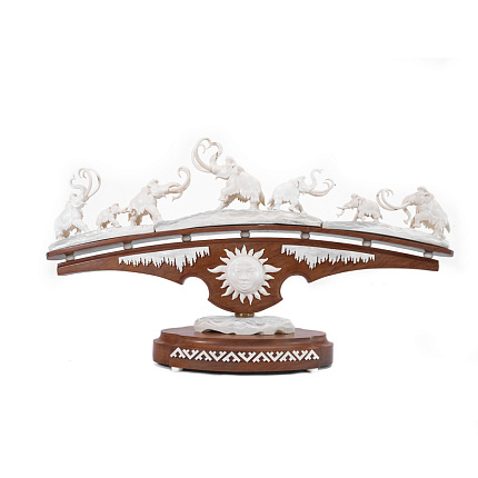 Композиция Мамонты. Солнце