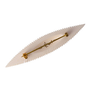 Брошь из бивня мамонта