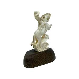 Композиция Наездница