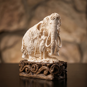 Композиция Мамонт с воительницей