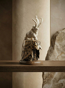 Композиция Мамонт на скале